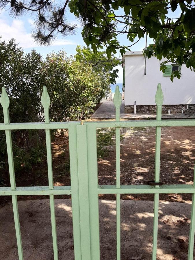 House Kokkalas On The Beach Pyrgadikia Exterior foto