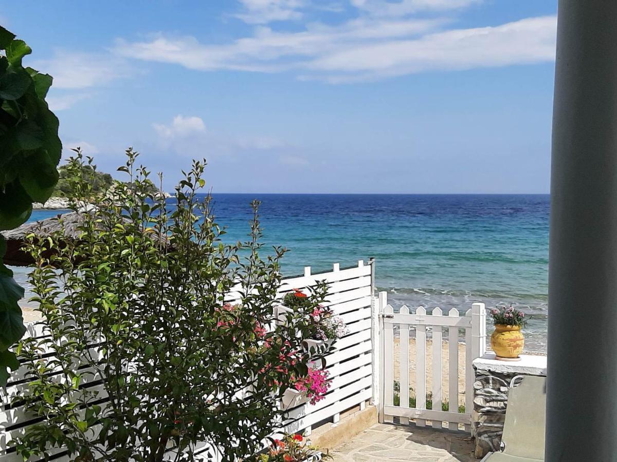 House Kokkalas On The Beach Pyrgadikia Exterior foto